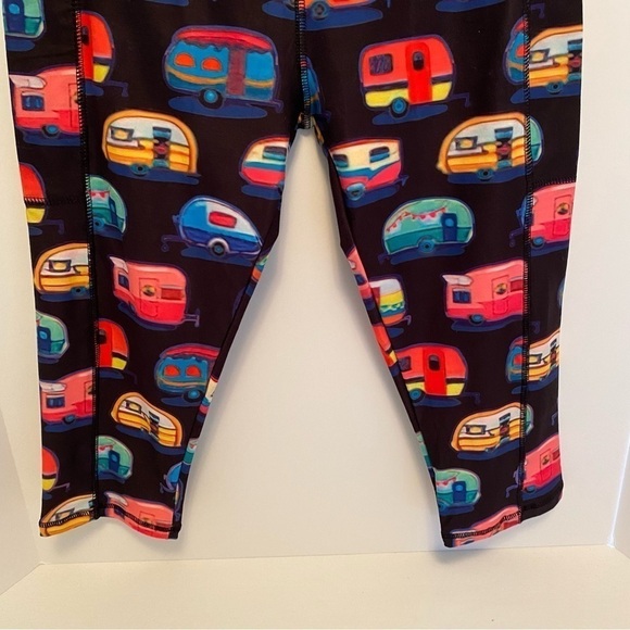 Whimsies Women's Black Retro Camper Capri Leggings With Pockets One Size NWOT - Picture 4 of 7